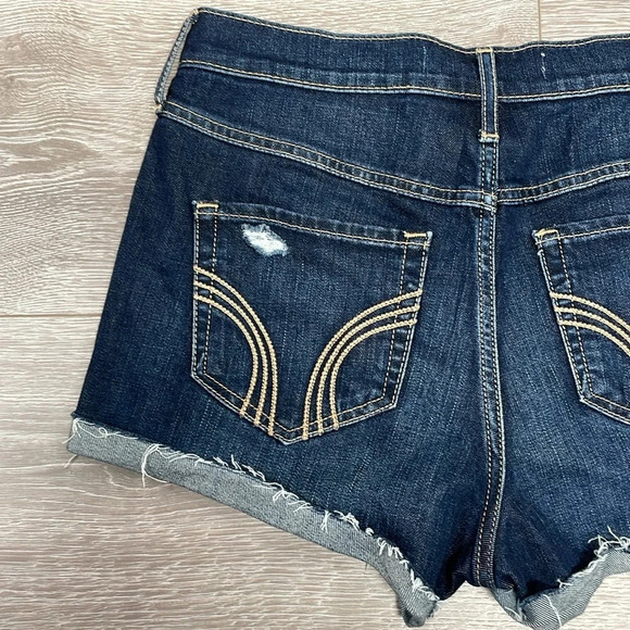 NWOT Hollister High Rise Short Short Ripped Dark Wash Denim 2” Inseam Size 5 - Picture 14 of 15